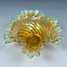 Coupelle en verre bleu et