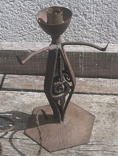 ANCIEN PIED DE LAMPE EN FER