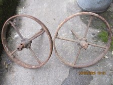 2 anciennes roues en fer excellent etat