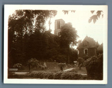 France, Chalou Moulineux (Essonne) Vintage silver print.  Tirage argentique 