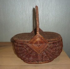 ancien petit panier en osier