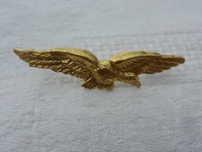 insigne charognard épervier tête à droite armée de l'air française - couleur or