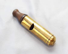 Sifflet de chasse en bois et laiton