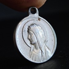 Médaille banale grotte