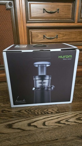 Hurom slow juicer - juicer,
