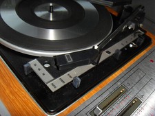 Ancienne platine vinyle ITT KA1255 (KA 1255) avec bras à relance automatique 33T