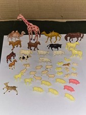 44pcs Échelle HO 1:87 Modèle D'animaux de la Ferme Peints (Vaches et Chevaux)