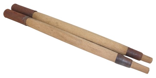 Deux mats pour tente - , français