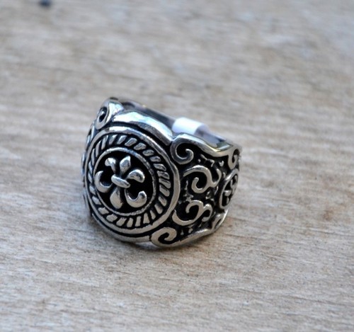 Bague chevalière fleur lys - chevalière,
