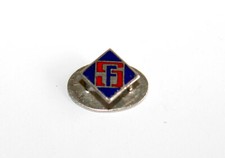 INSIGNE BOUTON COL MANCHETTE