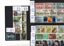 lot de timbres neufs** de