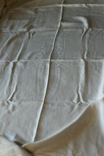 Nappe blanche rectangulaire