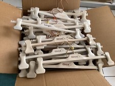 LOT 50 CINTRES A PINCE DE LUXE