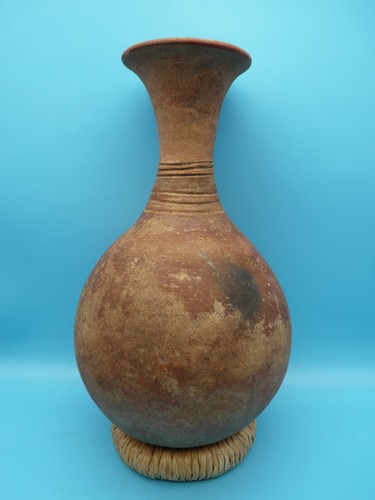 Ancienne poterie africaine - , en