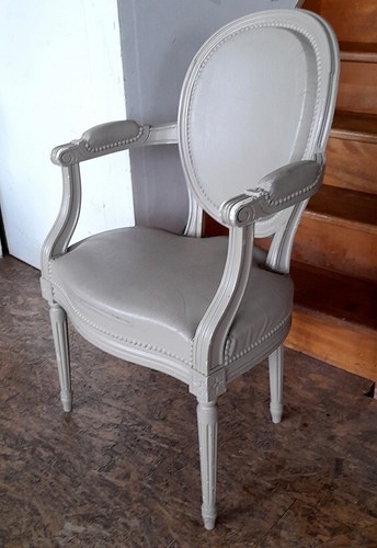 Fauteuil style louis xvi - de,