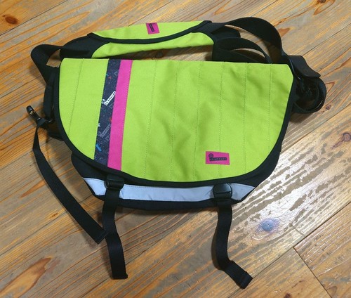 Crumpler the barney - the,
