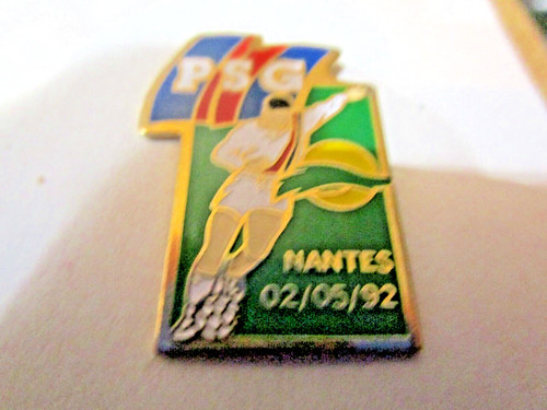 Pin football paris saint - pin's, /