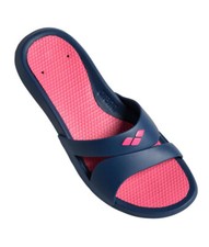 Arena Nina Mules, Tongs de