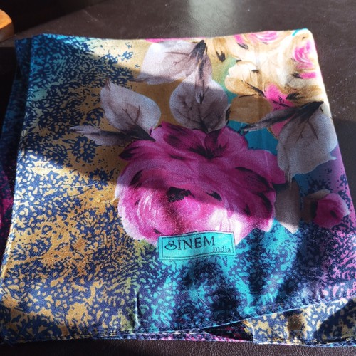 Grand foulard scarf - , l