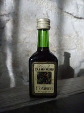 Mignonnette bouteille Creme de cassis rubis Combier  3 cl pleine non ouverte