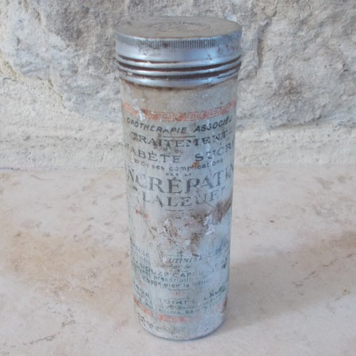Ancienne boite pharmacie