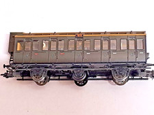 MARKLIN HO VOITURE VOYAGEURS 1er CL 3 ESSIEUX  TYPE PORTIERES LATERALES Aménagée