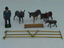 Lot d'anciens soldats en métal Britains La ferme FERMIER ET ANES Réf.FE19