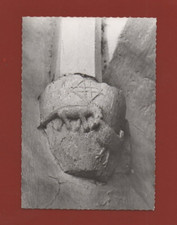 Eglise de VERGY - Chapiteau représentant un renard dévorant une poule    (J2686)