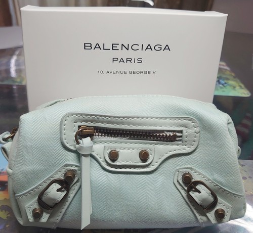 Pochette beaute balenciaga - beaute,
