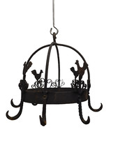 porte cochonaille avec décor de poules en fer forgé 