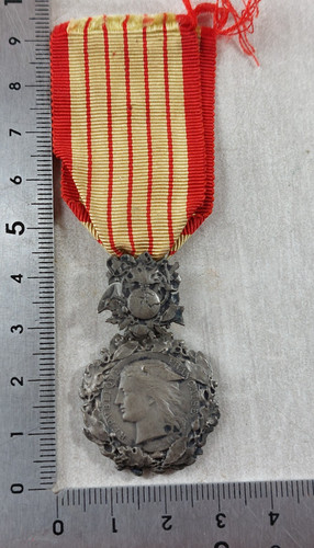 Ancienne médaille insigne - ancienne,