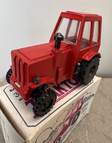 Ancien modèle tracteur - modèle, de