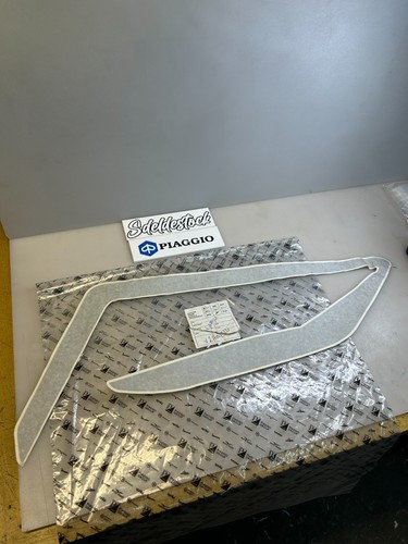 Sticker gauche aprilia - 1,