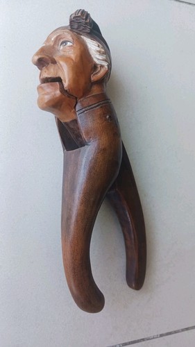 Ancien casse noisettes bois - ancien, casse-noisettes