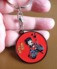 Porte cle métal Betty Boop à Moto.