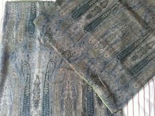 Housses coussin décor cachemire, dos en velours de coton vert, parfait état