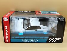 1/18 Lotus Esprit S1 Blanc 1977 007 James Bond L'Espion qui m'aimait Auto World