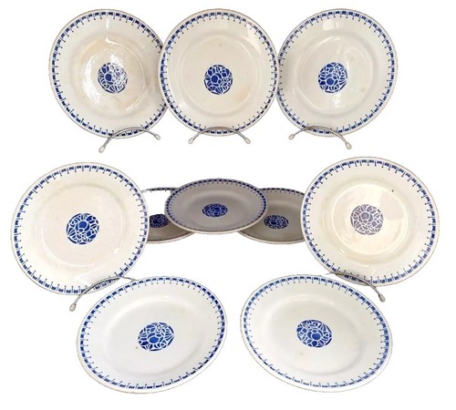 Lot assiettes en faience - lot,