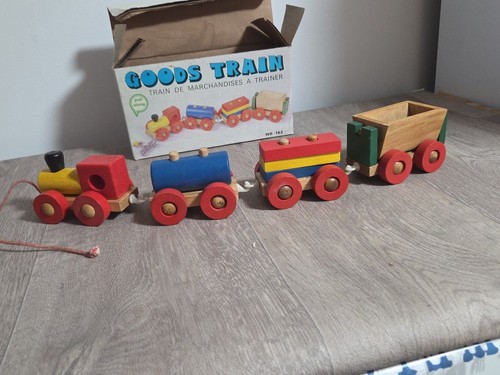 Ancien jouet mignon train - ancien,