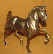 Statuette sculpture d'un