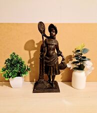 Statue en Régule Vintage – Femme Portant un Panier, Inscription "Rouville"