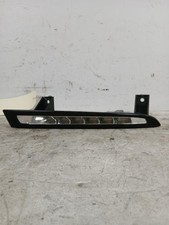 Feu diurne avant gauche