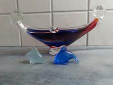 Murano. Vide poches bleu et rouge verre de Murano en forme de gondole vénitienne