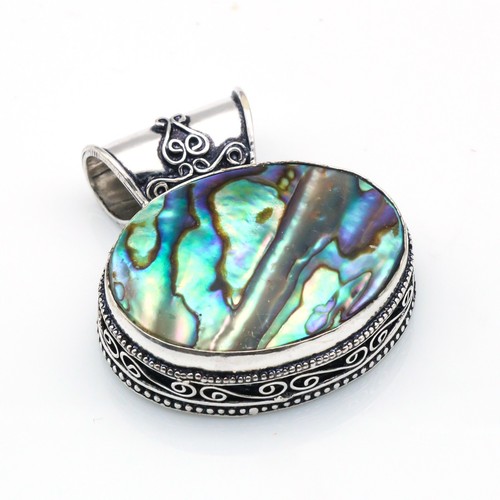 Pendentif bijou fait main - , en