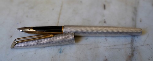 Tres beau stylo - tres,