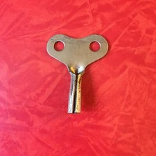 cartel ou bob jouet ancien clé carré de remontage jouet ancien France 2mm 1950