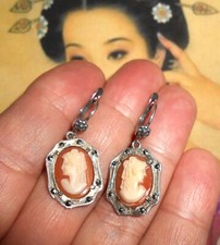 Boucles dormeuses anciennes