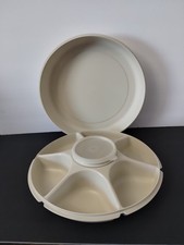 TUPPERWARE Serving Center