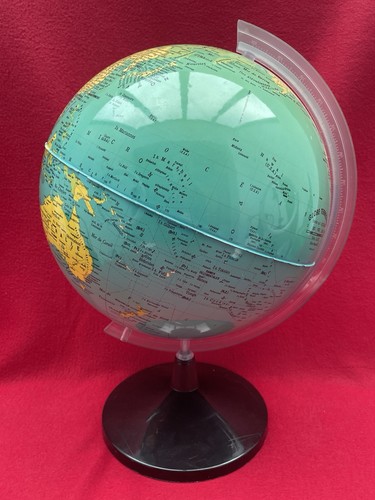 Globe terrestre vintage made - vintage,