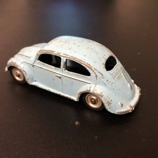 Voiture miniature ovale VW